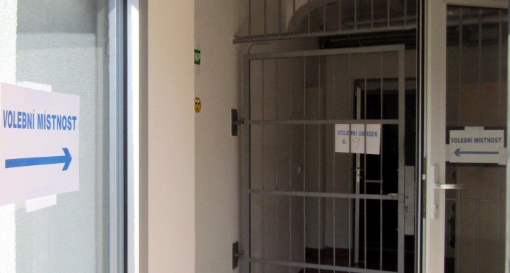 Volební okrsek č. 9 Pšov.JPG